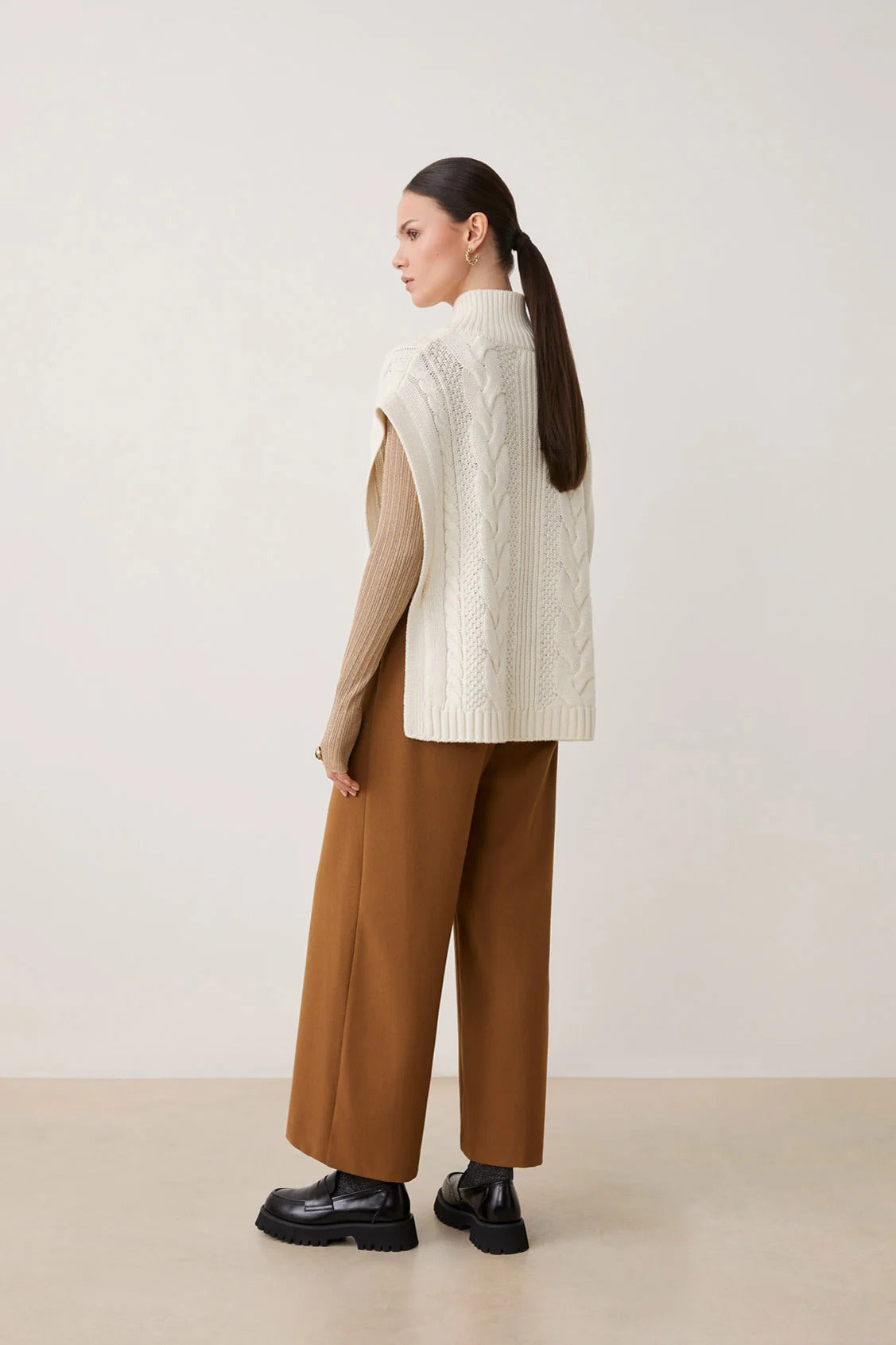 White Cable Sleeveless Knit