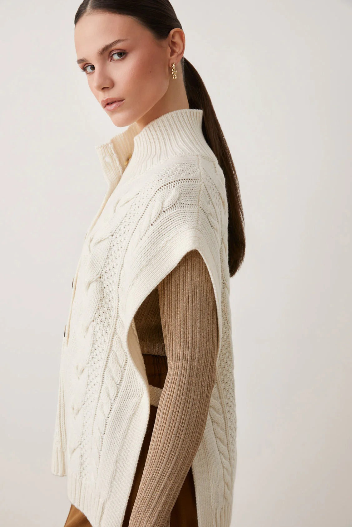 White Cable Sleeveless Knit